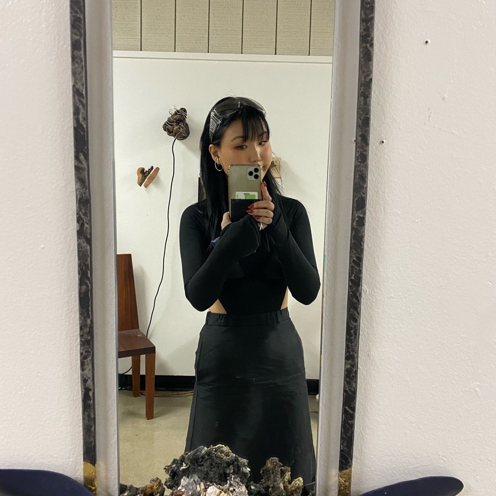About me🖤 - Picture 3 of 3